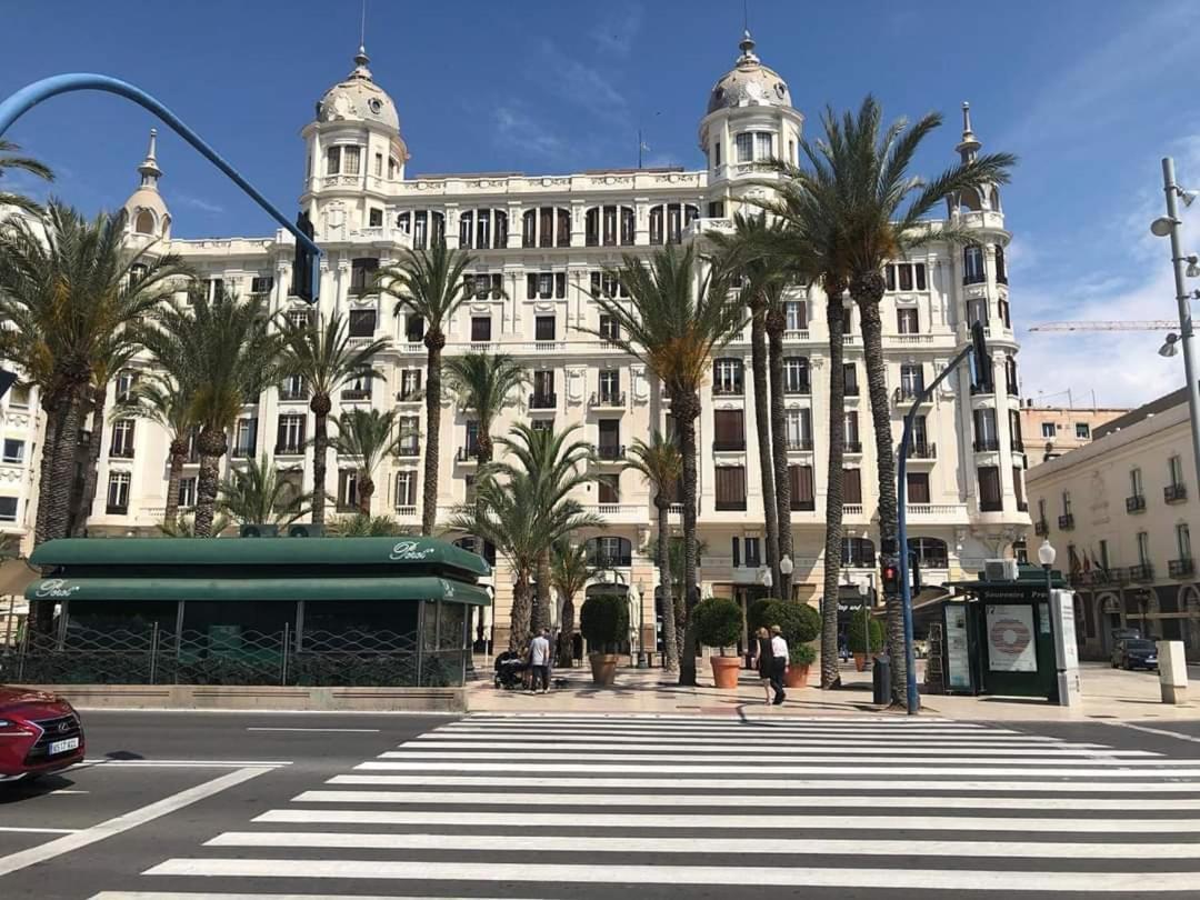 Estudio De Lujo Casaturis En El Corazón De A114 * Alicante
