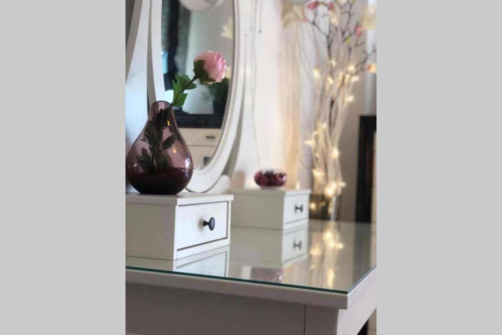 Apartamento Beautiful With Swimming Pool And