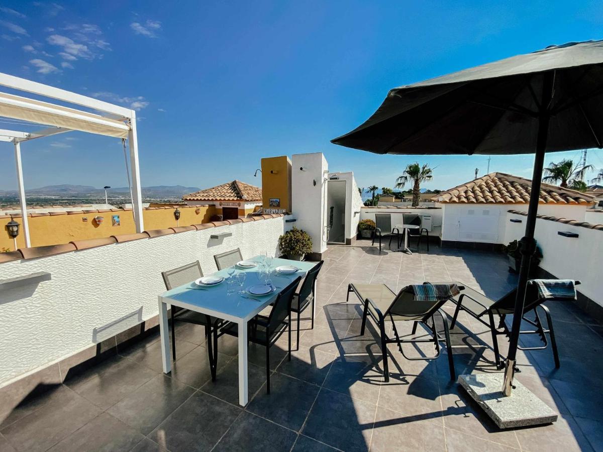 Apartment Stunning 2 Bedroom With Pool View