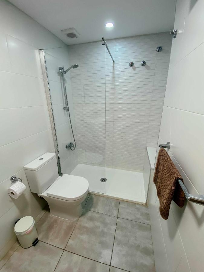 Stunning 2 Bedroom With Pool View Apartment