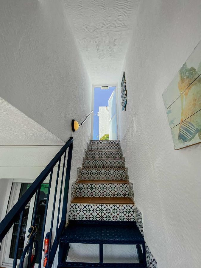 Stunning 2 Bedroom With Pool View Apartment