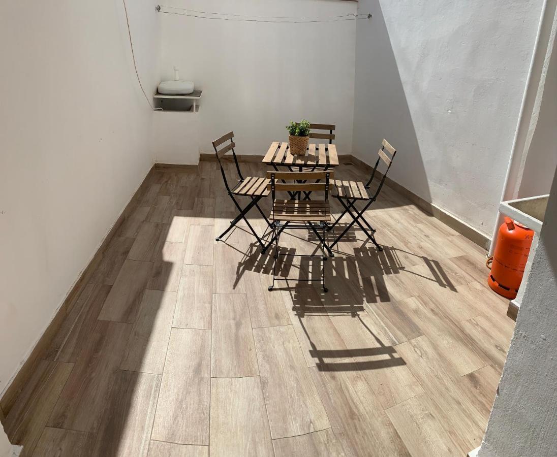 Apartment Orange