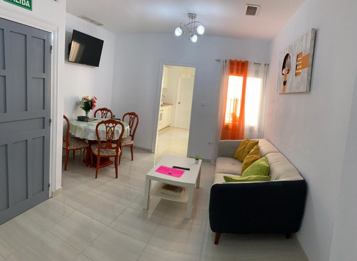 Orange Apartment *