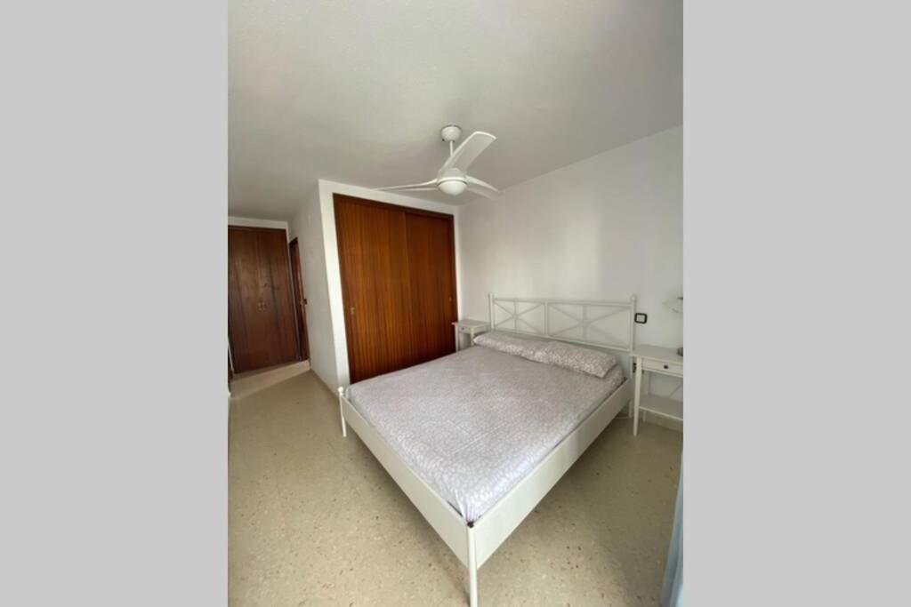 Beach With Pool, Parking, Tennis Court Apartamento