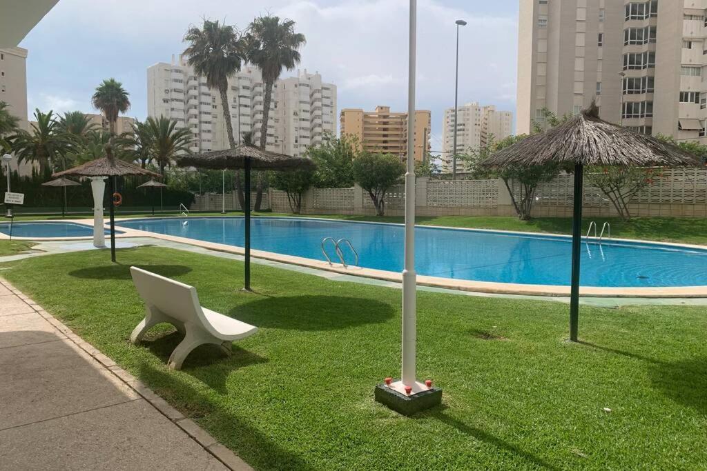 Beach With Pool, Parking, Tennis Court Apartamento