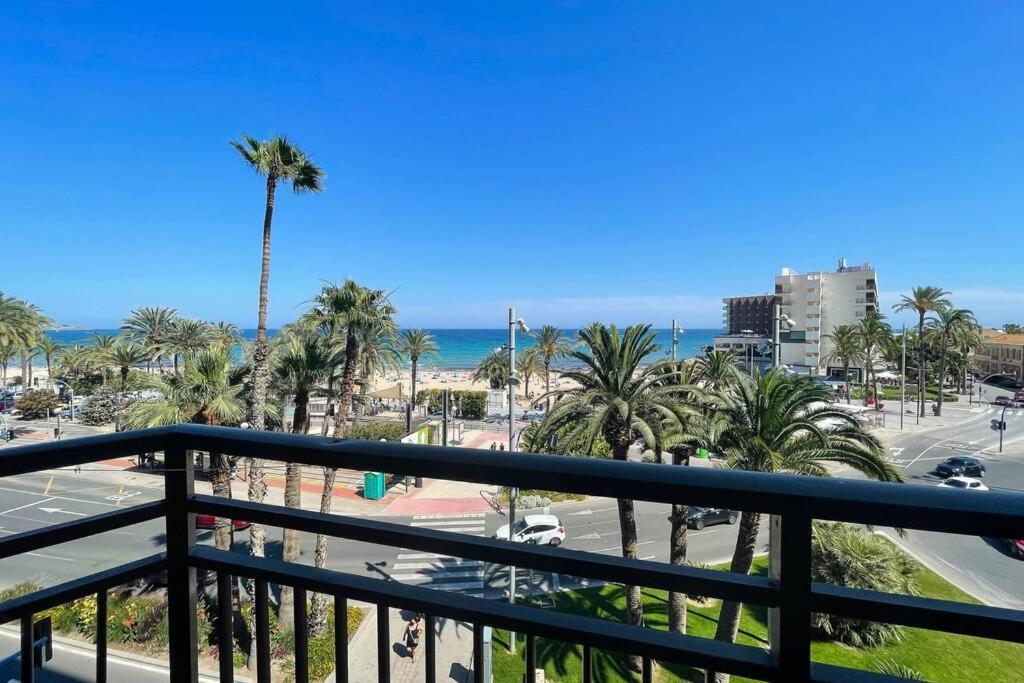 Apartamento Vistas De Ensueño A 1 Min Andando Del Postiguet *