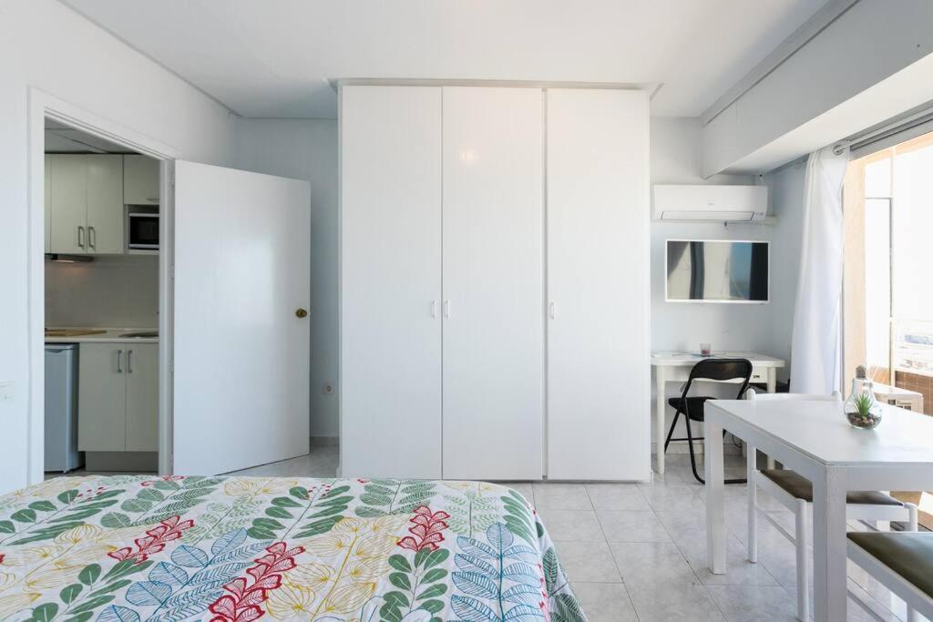 Apartamento Breathtaking Sea View From Downtown Alicante! Alicante