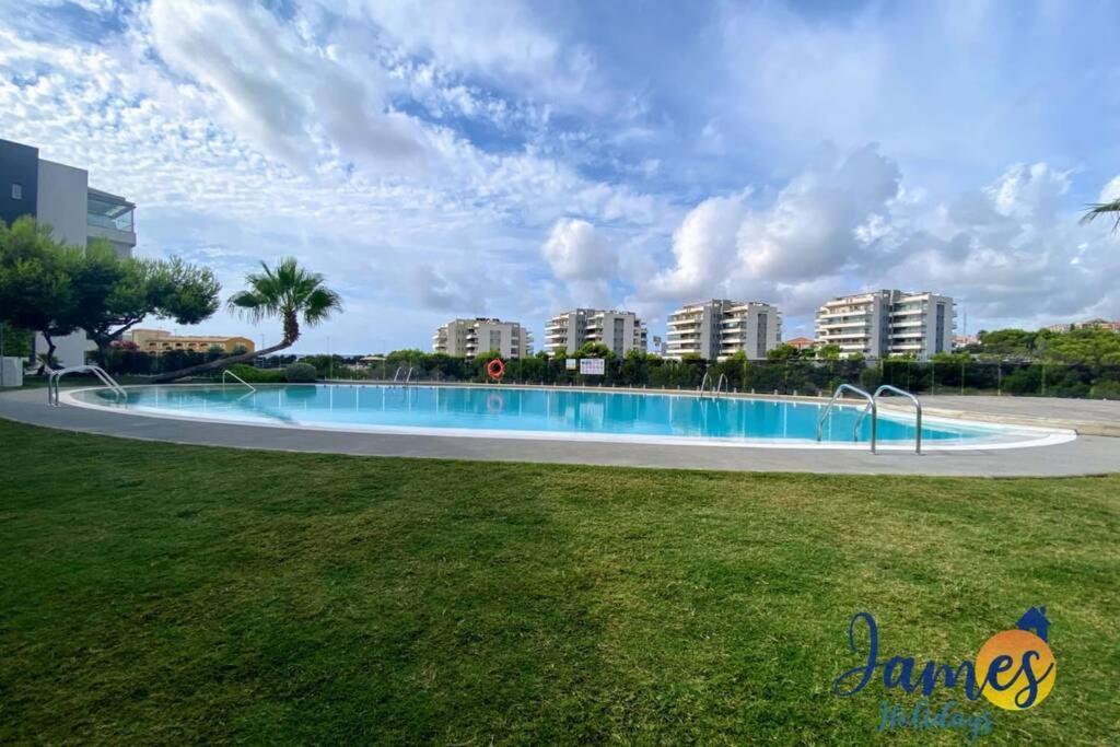 Apartamento Hills Luxury With Comm Pool *
