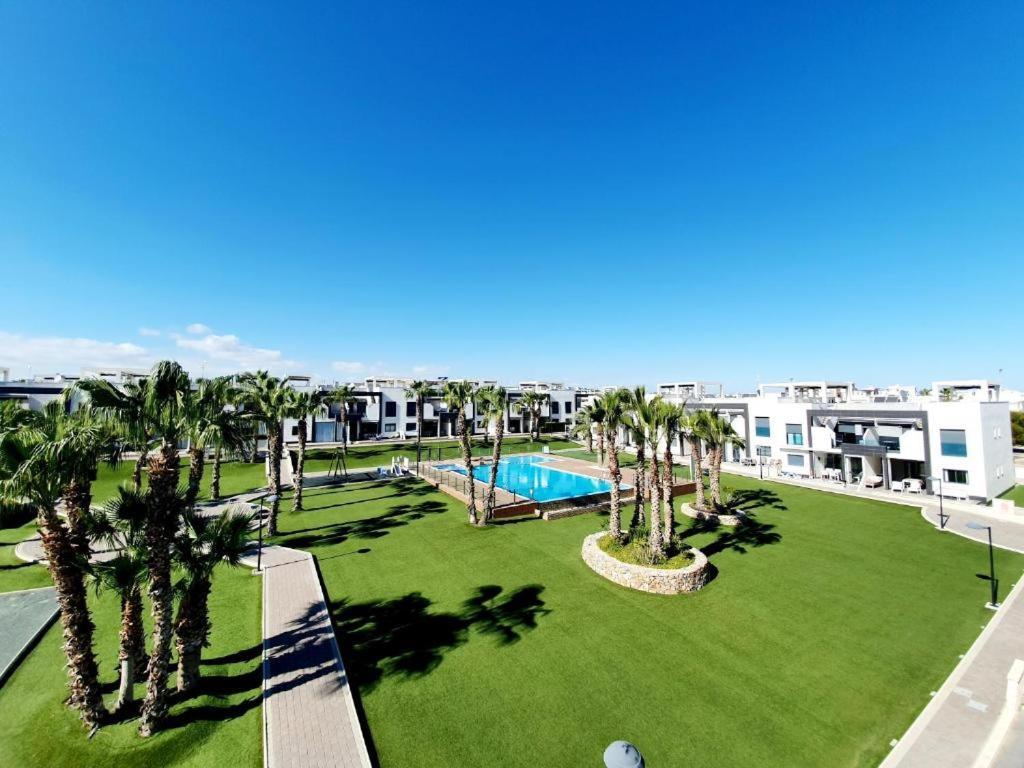 Oasis Viviane * Alicante