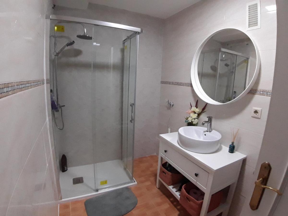Habitación en casa particular Eve ,estacion Alicante