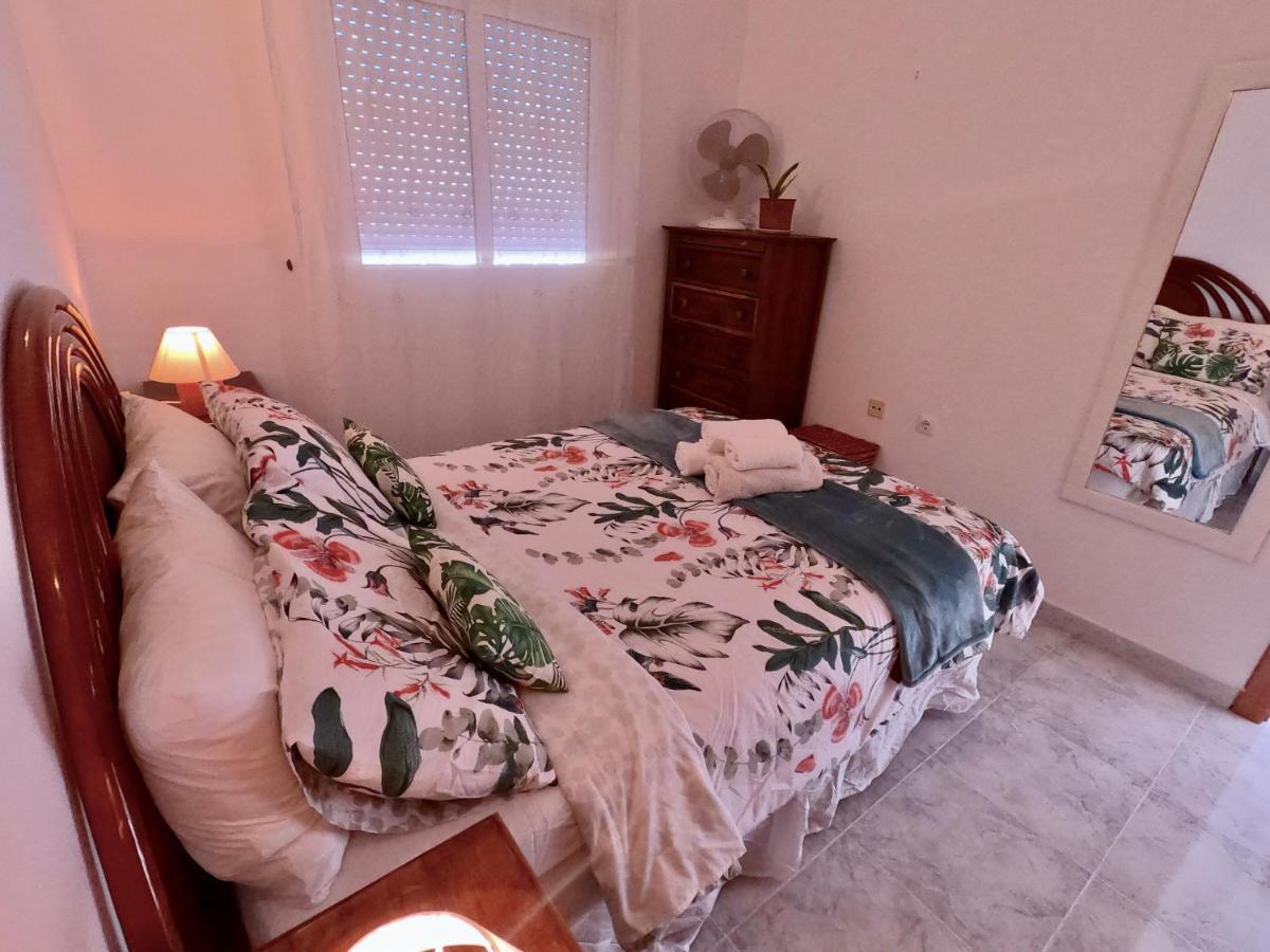 Close To Beaches & Golf Courses - With Pool & Bbq Apartment Alicante