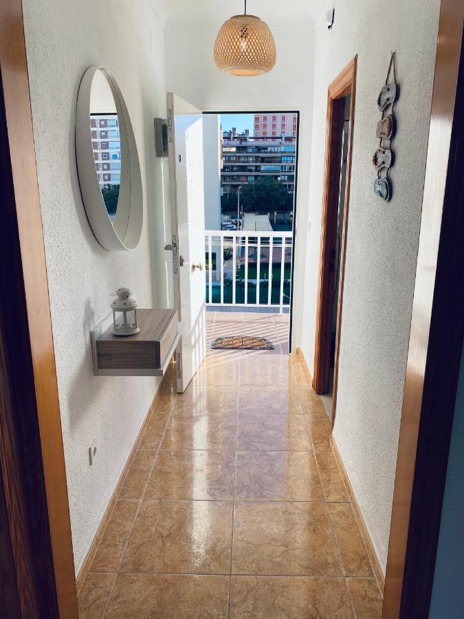 Apartamento Amplio Con Vistas Al Mar, Parking Y Wifi *