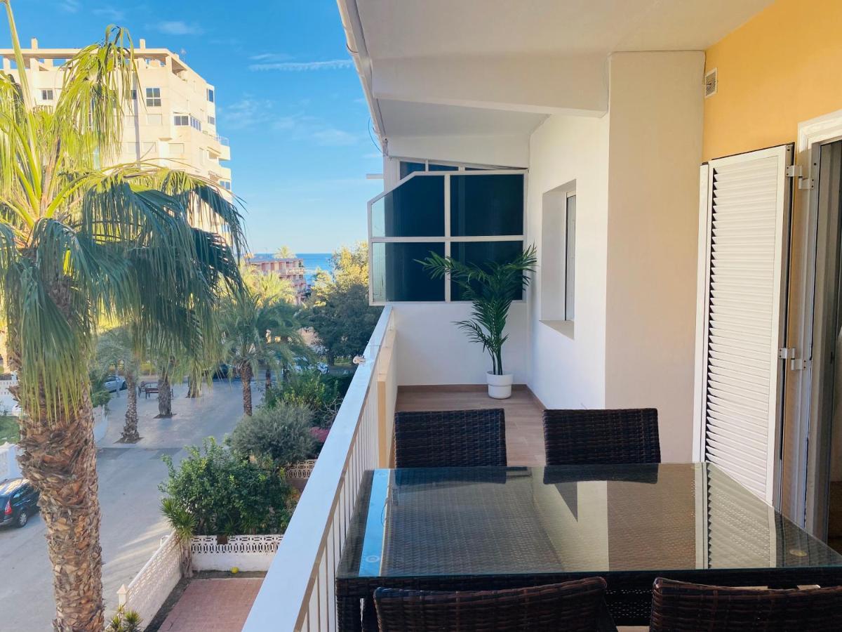 Apartamento Amplio Con Vistas Al Mar, Parking Y Wifi Alicante