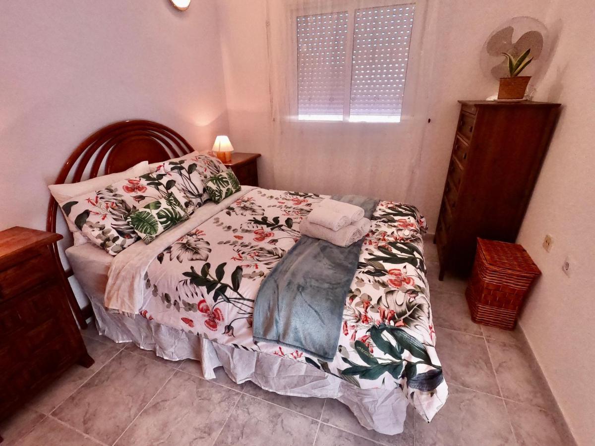 Apartment Close To Beaches & Golf Courses - With Pool & Bbq