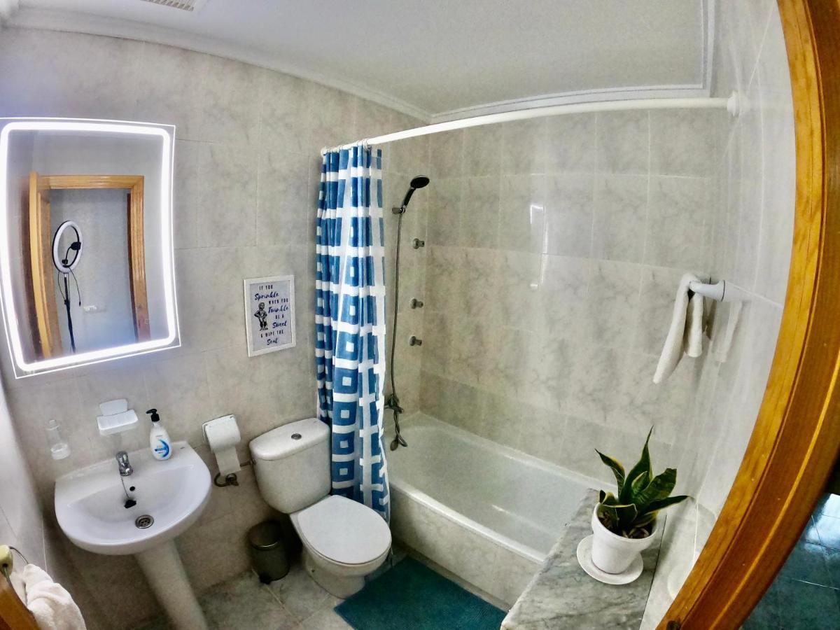 Apartment Close To Beaches & Golf Courses - With Pool & Bbq *