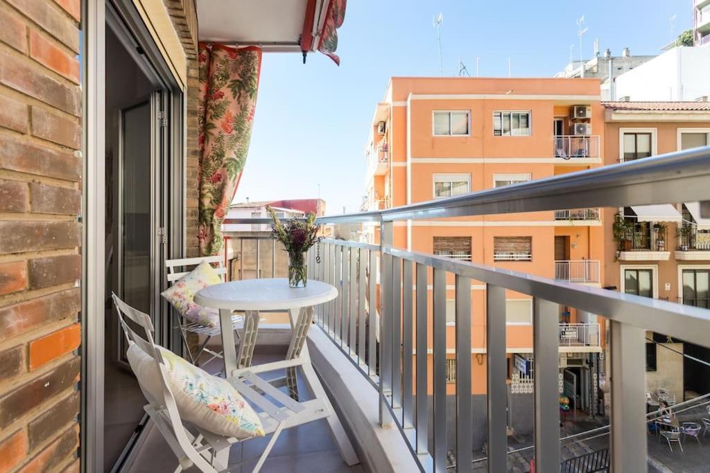 Apartamento Piso En Primera Linea De Playa Del Postiguet *