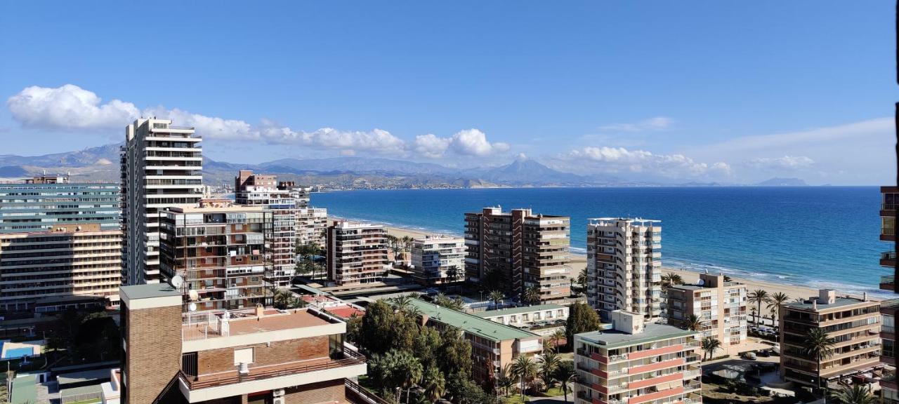 <1 Min Beach, Sea Views, Ac, Wifi, Pool, 3xtennis Apartment Alicante