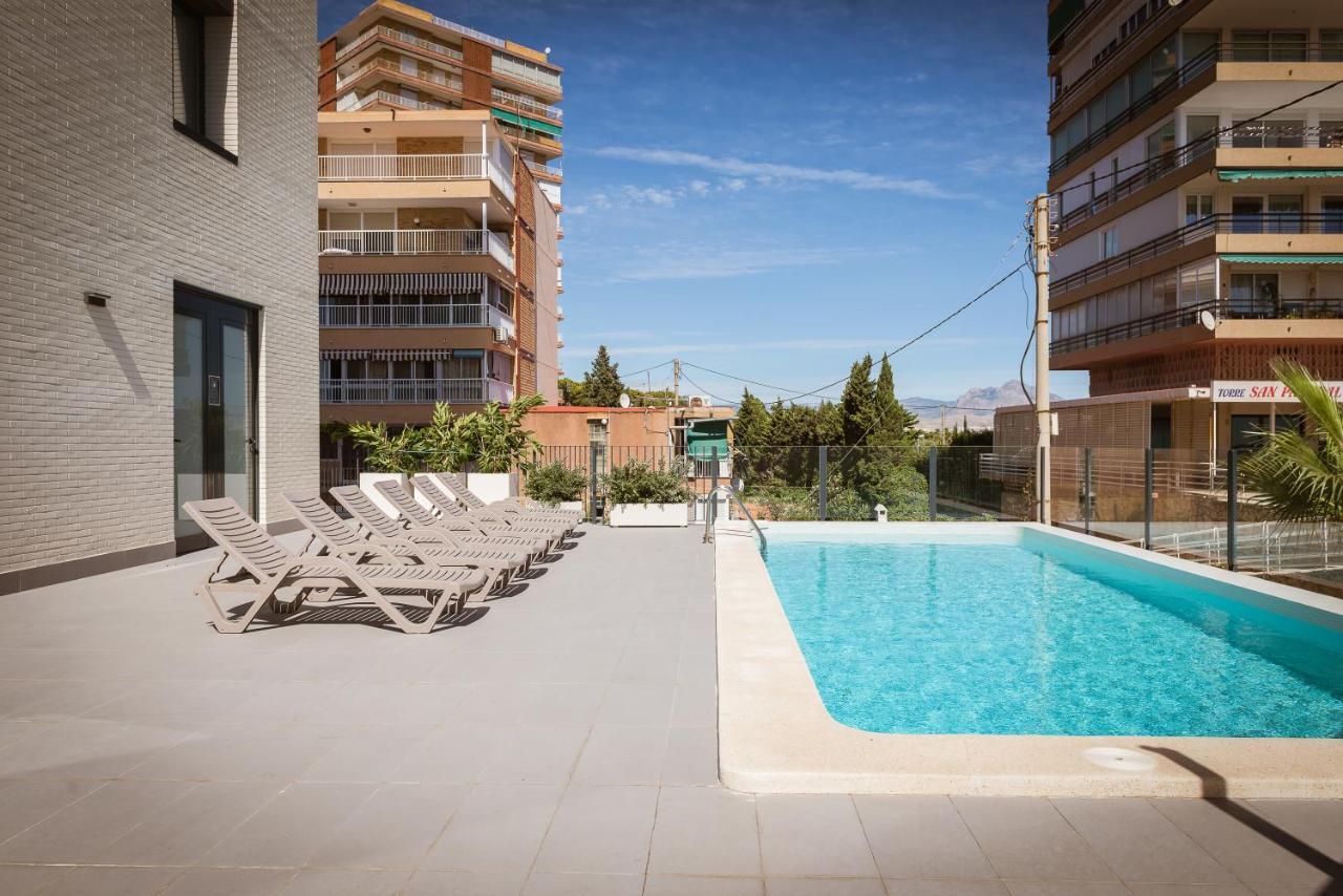 Modern Sea Front Sea Waves Apartment *