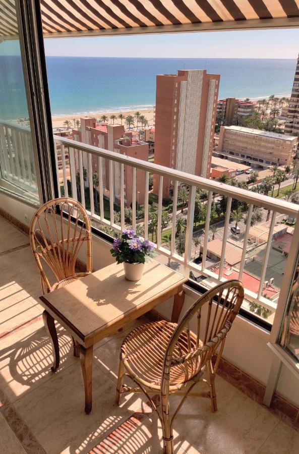 <1 Min Beach, Sea Views, Ac, Wifi, Pool, 3xtennis Apartment Alicante