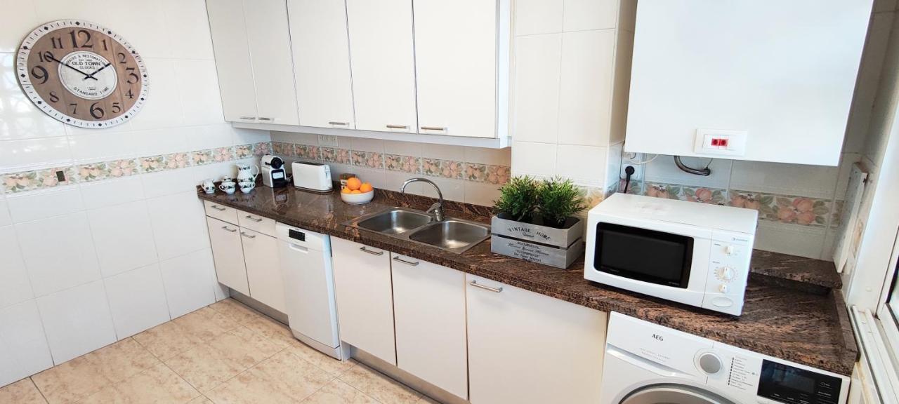Apartment <1 Min Beach, Sea Views, Ac, Wifi, Pool, 3xtennis Alicante