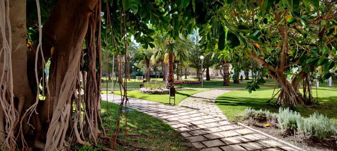 Apartment <1 Min Beach, Sea Views, Ac, Wifi, Pool, 3xtennis *