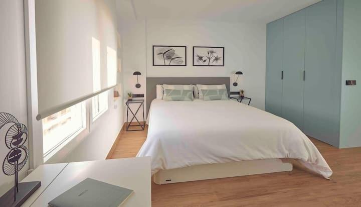 Apartamento Con Terraza En El Centro De *
