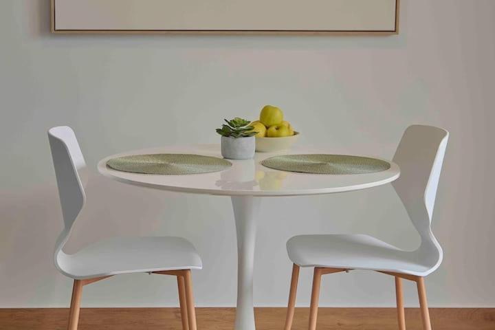 Apartamento Con Terraza En El Centro De *
