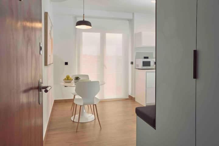 Apartamento Con Terraza En El Centro De