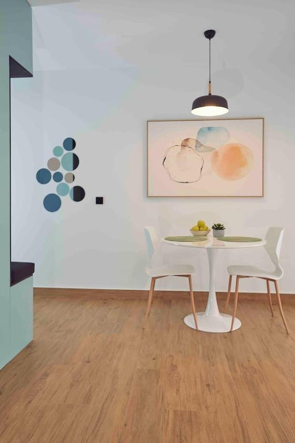 Apartamento Con Terraza En El Centro De *