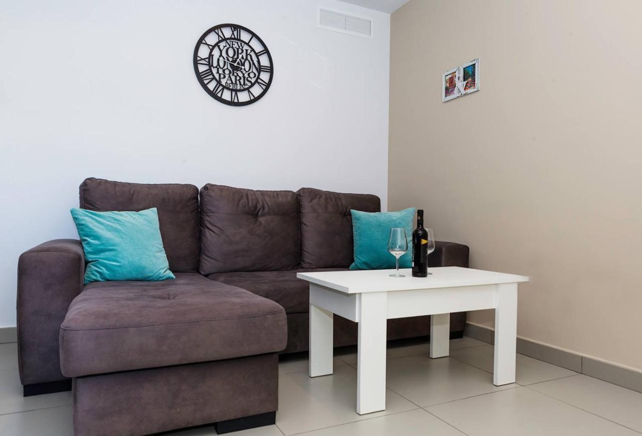 Odyssey La Marina Apartamento Alicante