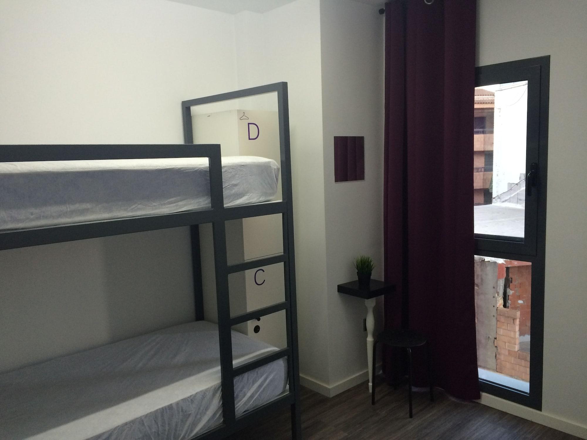 Chameleon Youth Hostel Alicante