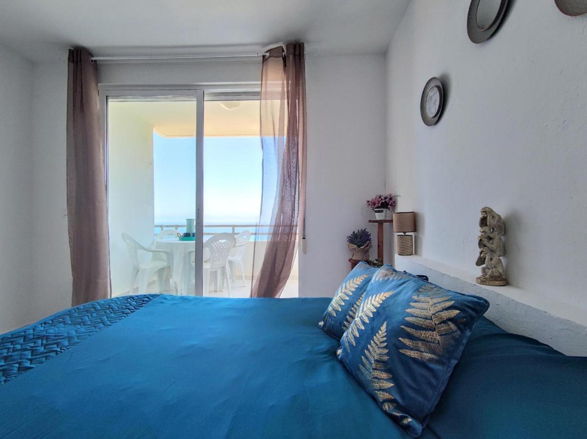 Fantastic Seaview With Swimming Pool