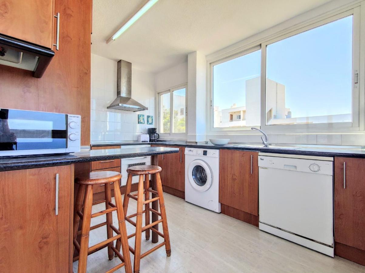 Apartment Fantastic Seaview With Swimming Pool