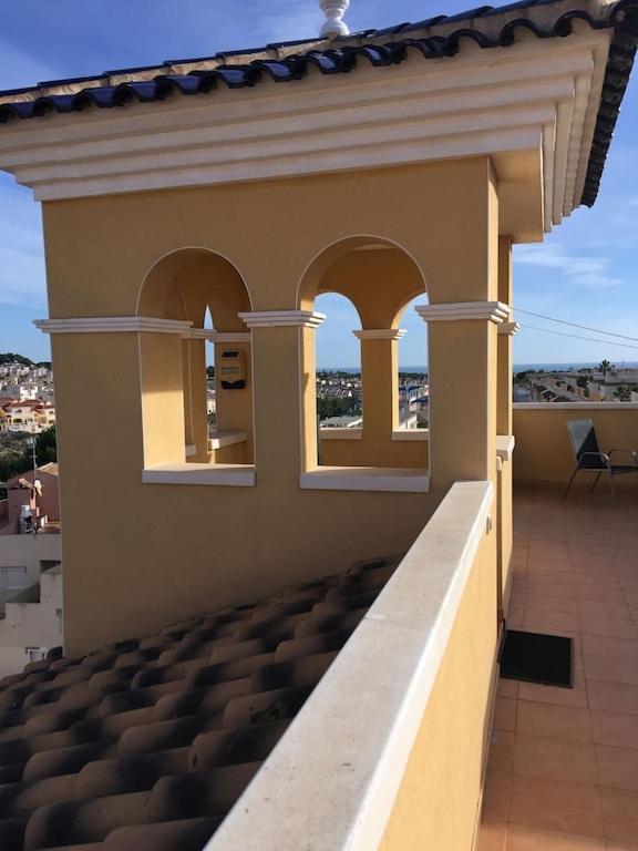Apartment Floor Spacious With Roof Terrace *