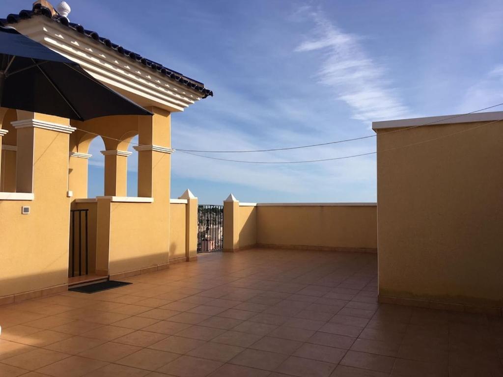 Floor Spacious With Roof Terrace Apartment