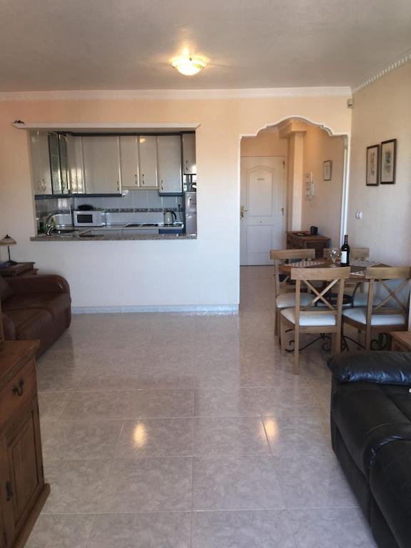 Floor Spacious With Roof Terrace Apartment