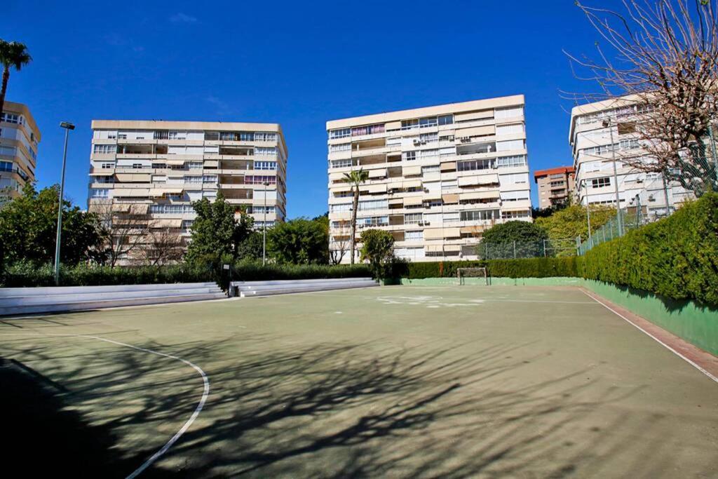 Garden With Pool And Ac Apartamento Alicante
