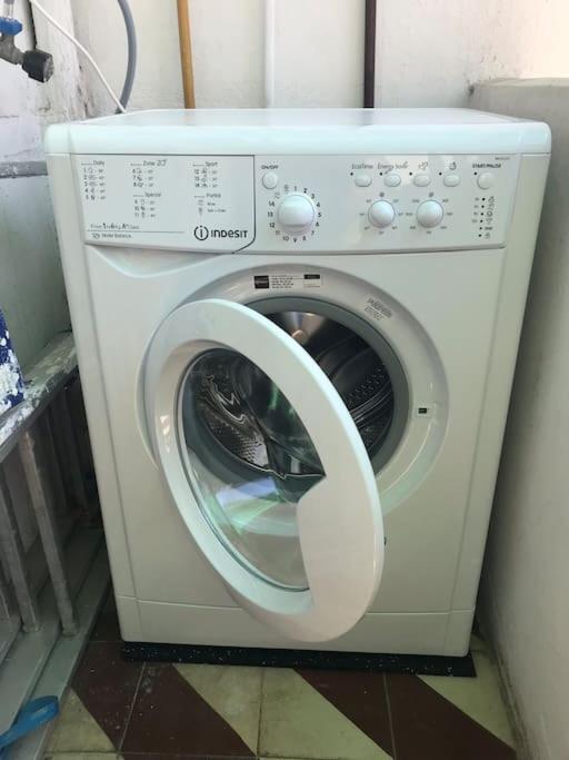 Apartment Comfortable And Spacious 3 Bedroom *