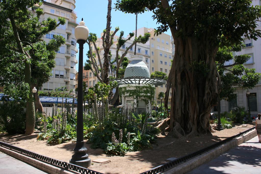Mendez Nuñez Hotel