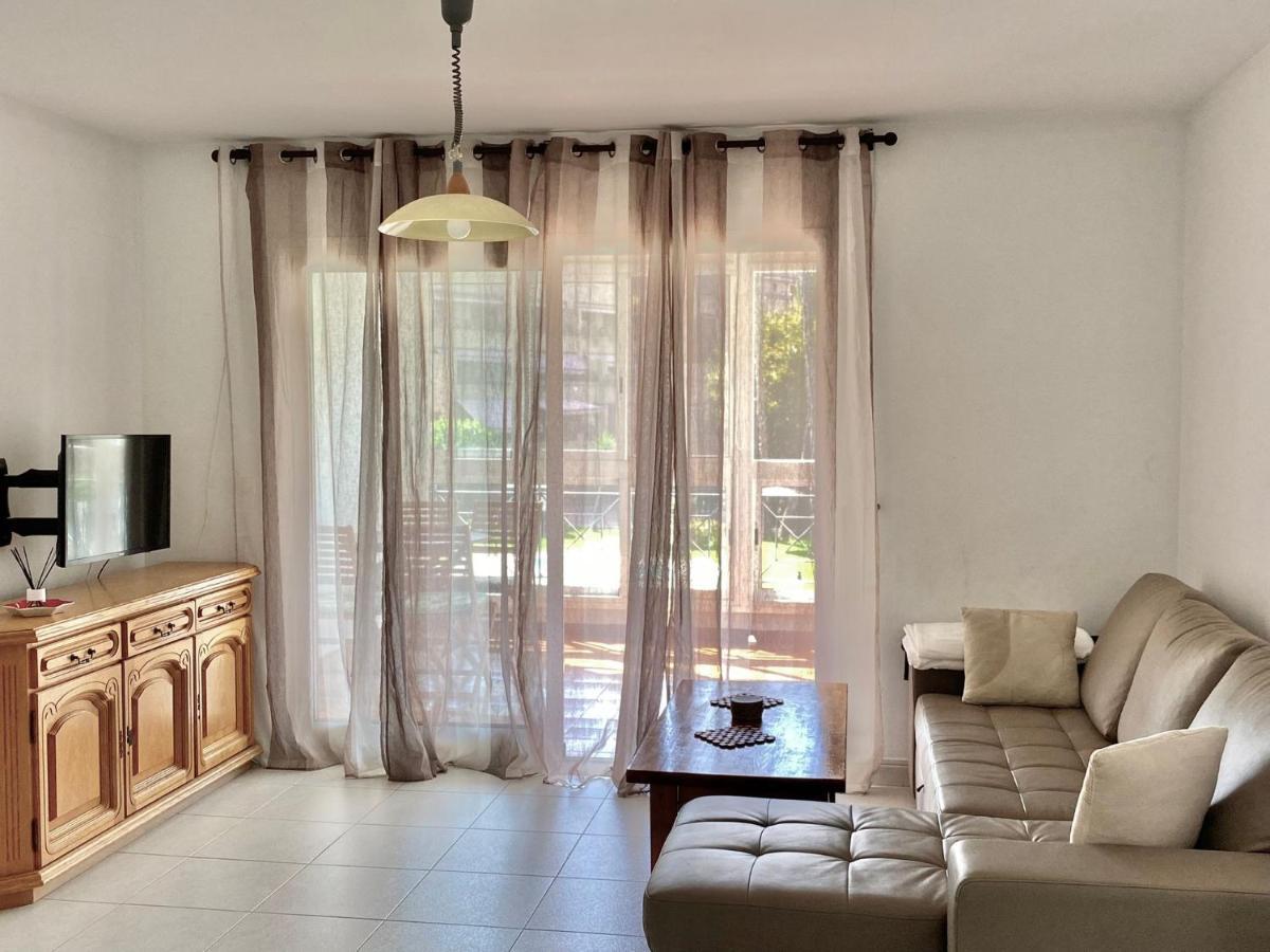 Golf Hoyo 18 4-6 Pax. Piscina, Wifi, Parking Privado. Apartamento Alicante