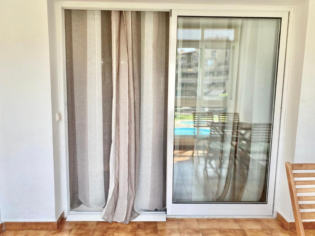Golf Hoyo 18 4-6 Pax. Piscina, Wifi, Parking Privado. Apartamento *