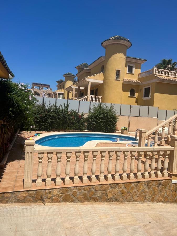 Rayo Rojo In Brias- Y -golf 6 Calle Ebro * Alicante