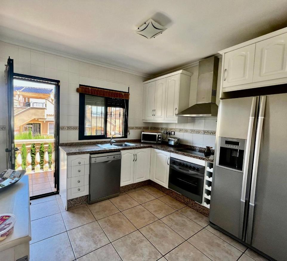 Rayo Rojo In Brias- Y -golf 6 Calle Ebro Villa