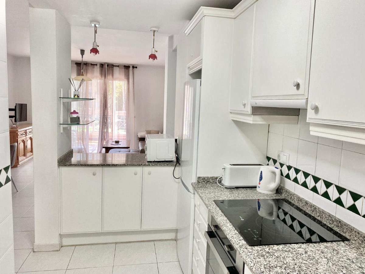 Apartamento Golf Hoyo 18 4-6 Pax. Piscina, Wifi, Parking Privado.