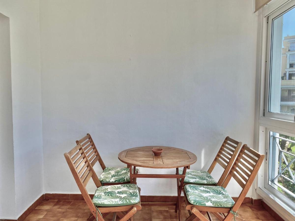 Golf Hoyo 18 4-6 Pax. Piscina, Wifi, Parking Privado. Apartamento *