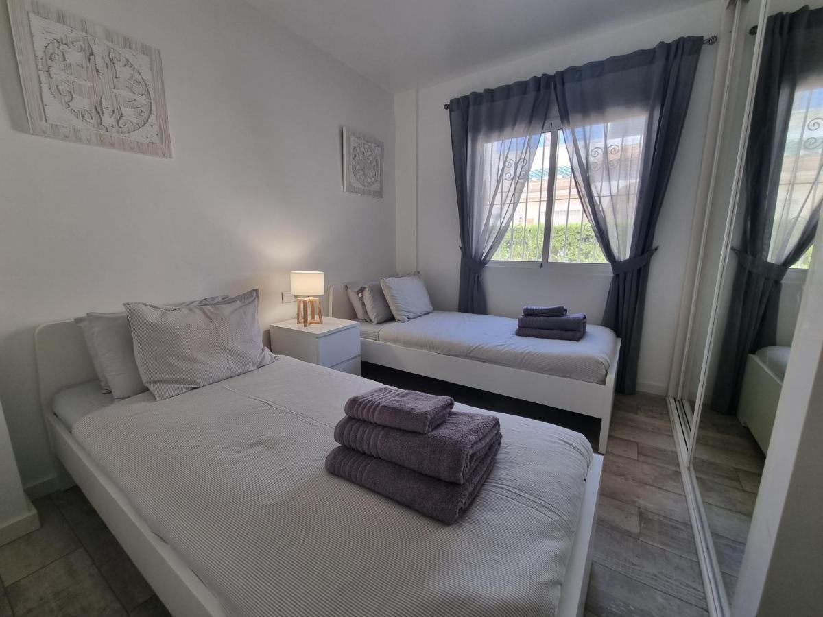 3 Bedroom Playa Flamenca La Zenia *