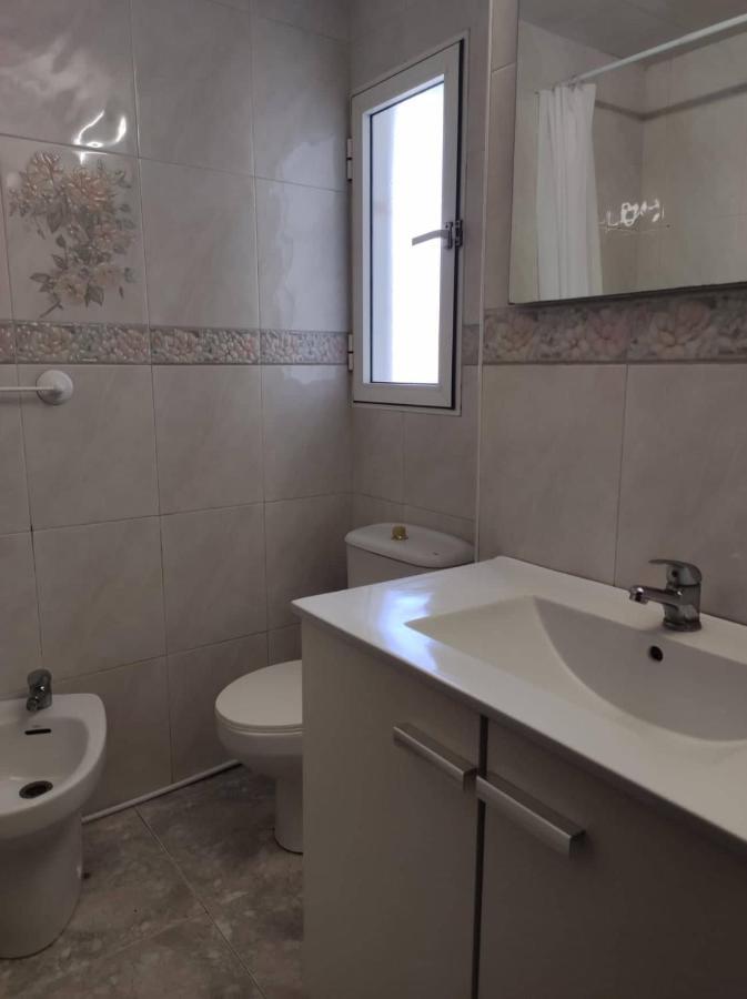Homestay 27-3- Комната С Балконом В Квартире Аликанте Для 5 Человек *