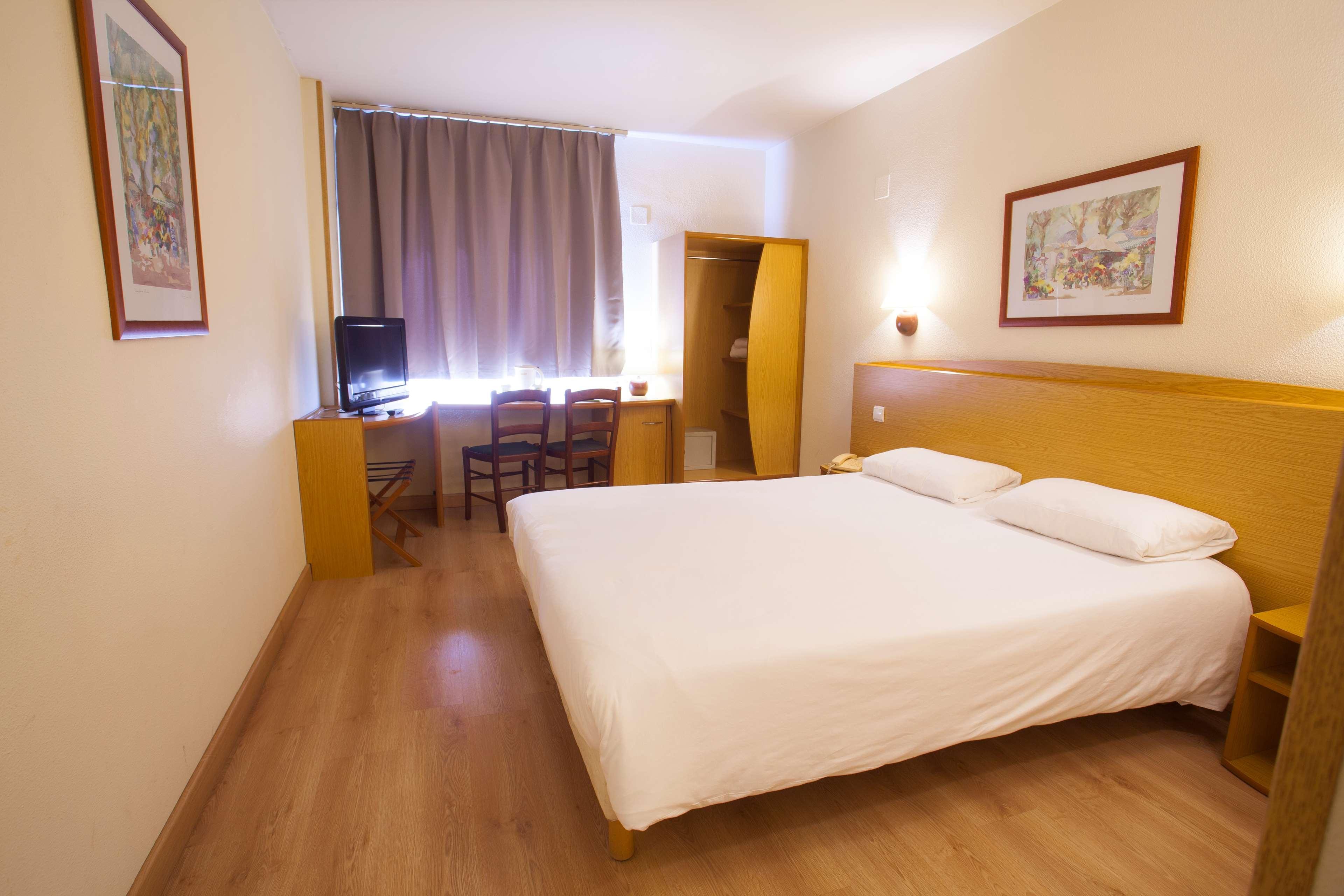 Hotel Campanile 3*
