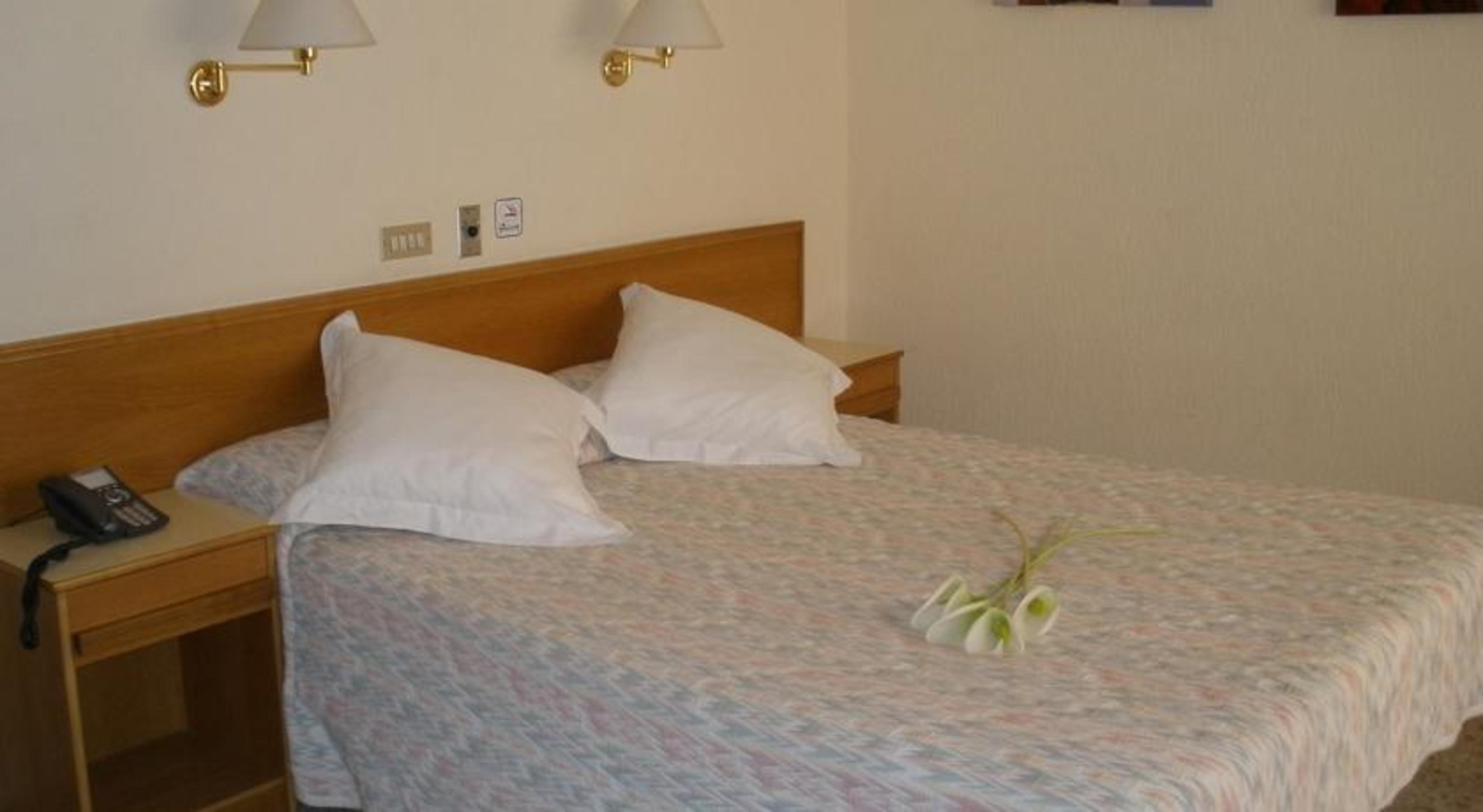 Hotel Leuka 3*