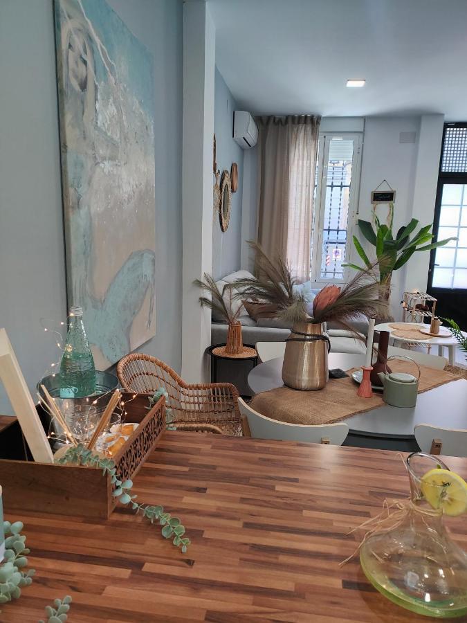 Hola Apartment *